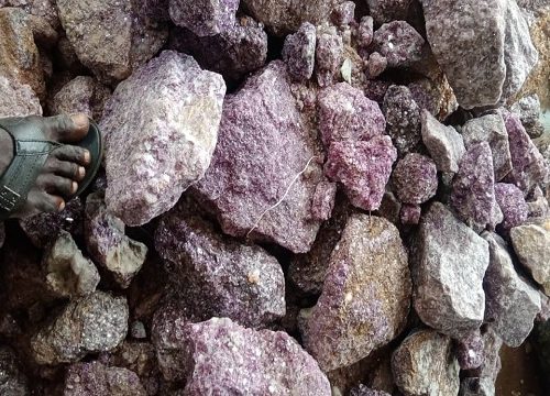 industrial uses of lepidolite